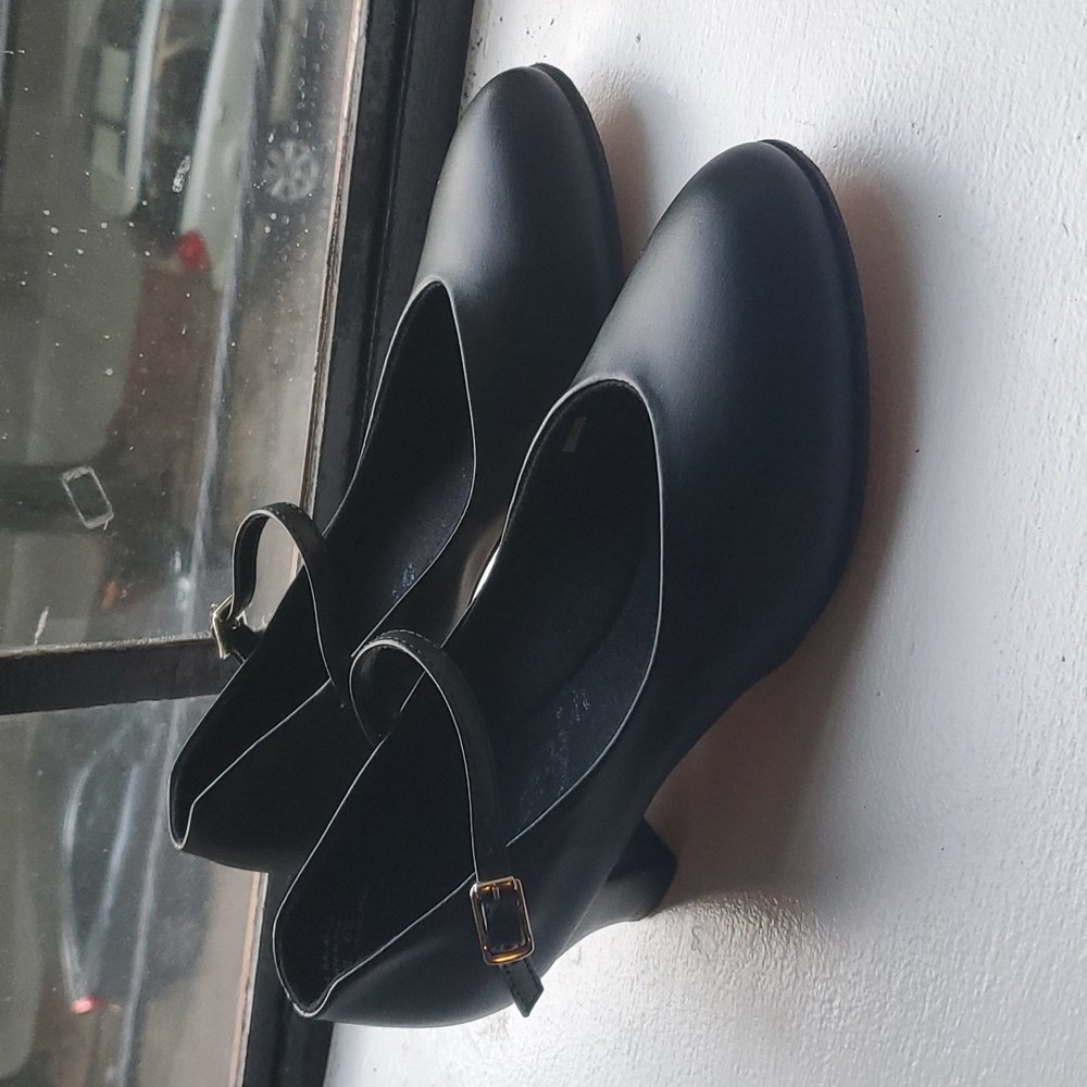 Capezio Footlight Character Shoes Black